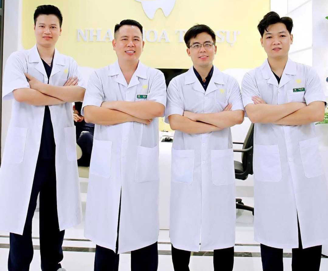 Nhận đặt máy áo đồng phục blouse